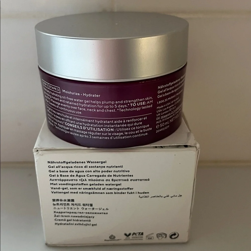 Murad Nutrient-Charged Lightweight Moisturizing Water Gel with Plumping Peptides